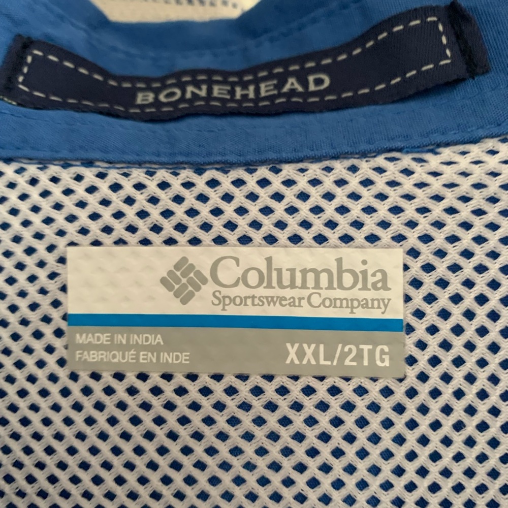 Brand new men’s Columbia shirt. Never worn. Tags removed to wash and iron.